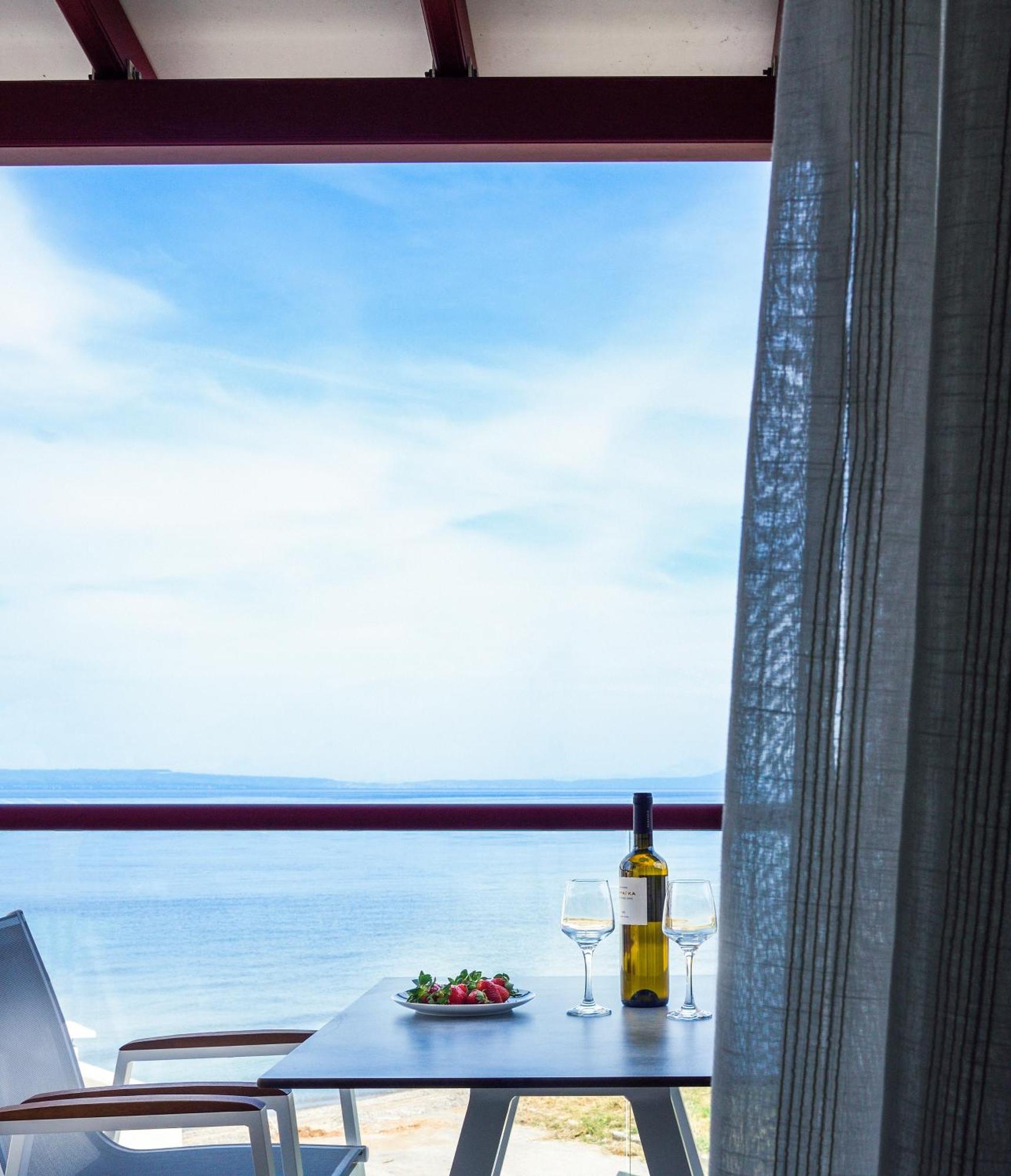 Elpiniki Luxury Rooms Nea Poteidaia Eksteriør billede