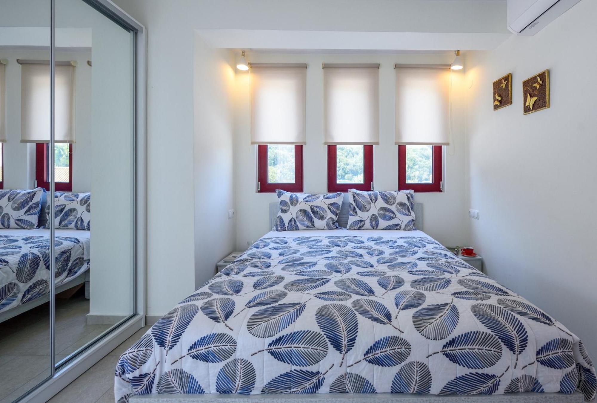Elpiniki Luxury Rooms Nea Poteidaia Eksteriør billede