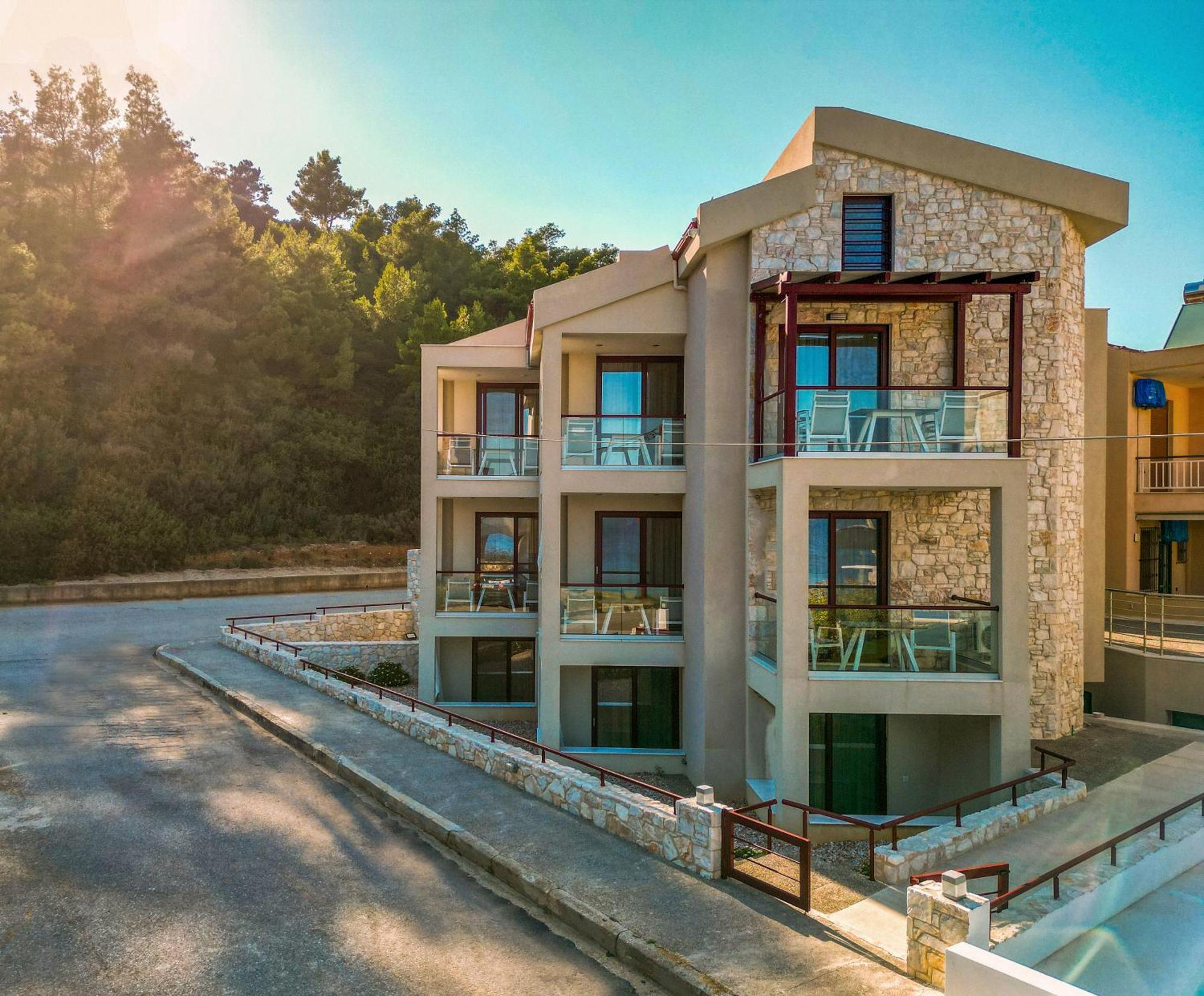 Elpiniki Luxury Rooms Nea Poteidaia Eksteriør billede